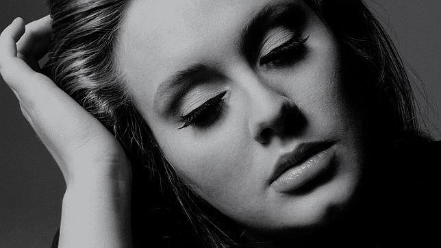 Adele alcanza el millón de descargas en iTunes