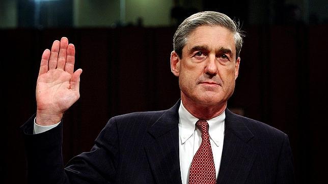 Anonymous publica datos personales del director del FBI, Robert Muller