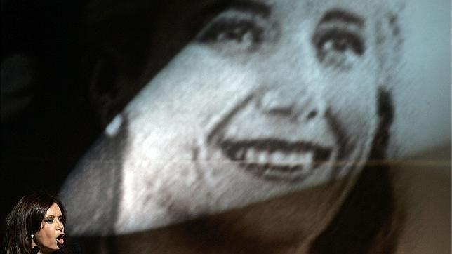 Cristina Kirchner, la presidenta del ordeno y mando, que ni se molesta en ir al Parlamento