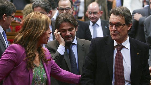 El gasto catalán en prebendas identitarias pone en peligro el pacto de Mas con el PP