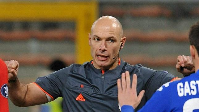 El árbitro de la final de Sudáfrica dirigirá el Bayern de Múnich-Real Madrid