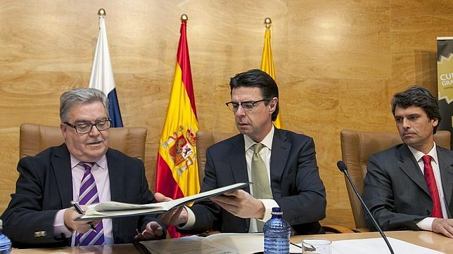 Soria afirma que mantiene suspendidos los «tratamientos de preferencia» hacia Argentina