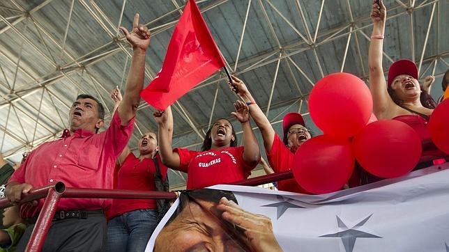 Chávez construye un polémico mausoleo para Bolívar