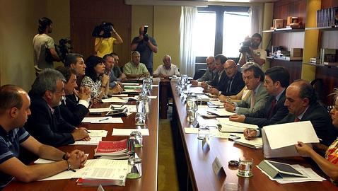 La Junta ve «complicado» el acuerdo político sobre ordenación del territorio