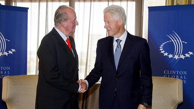 Bill Clinton transmite al Rey su confianza en que España saldrá de la crisis