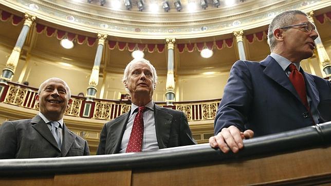 Morenés firma la nueva Directiva de Política de Defensa