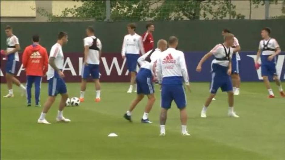 La selección rusa ultima los preparativos de su debut en la