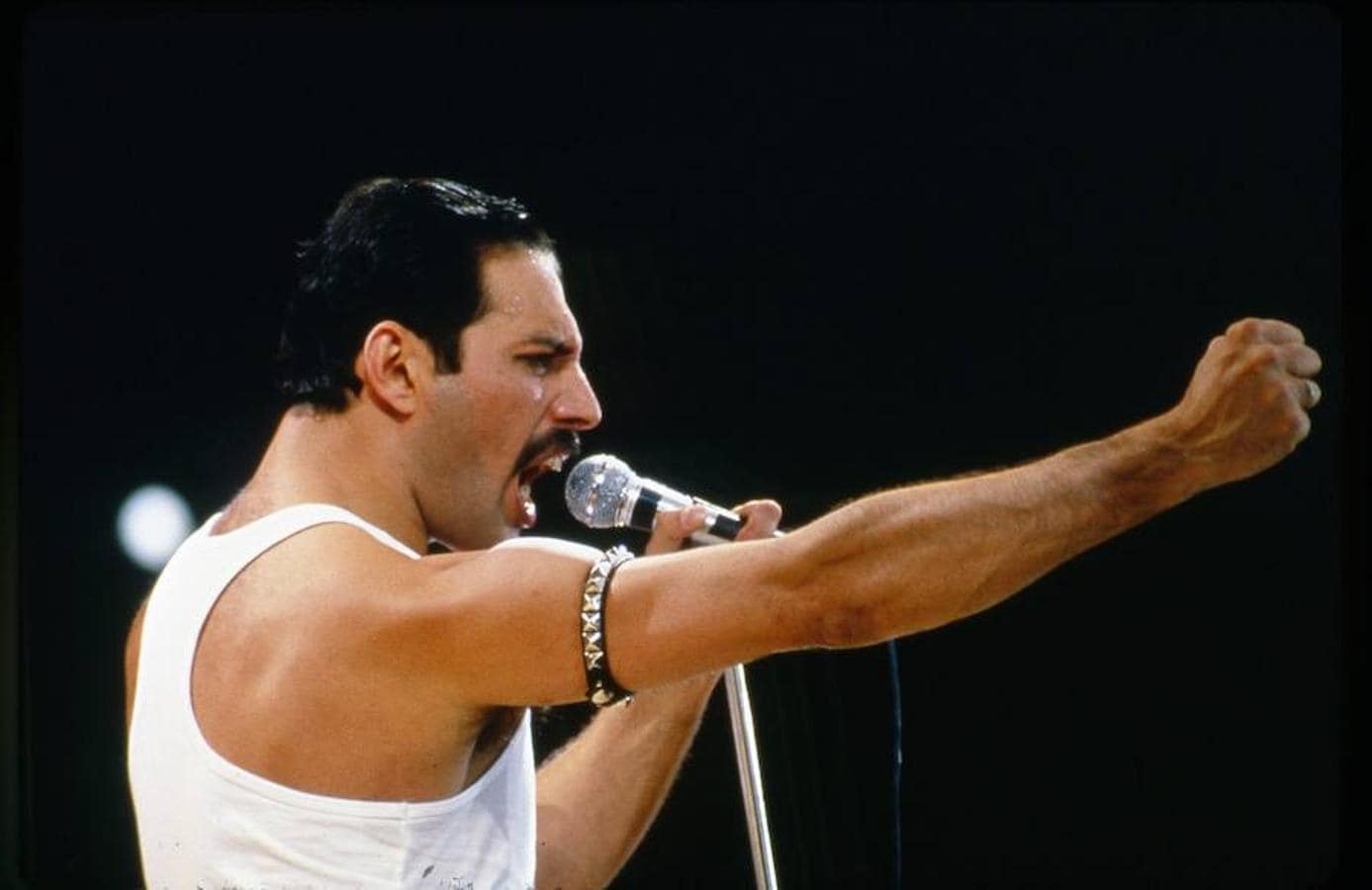 La carrera musical de Freddie Mercury, en imágenes - Setenta Aniversario FreDDie Mercury Queen Dos XoptimizaDax K3JH  1387x900@abc