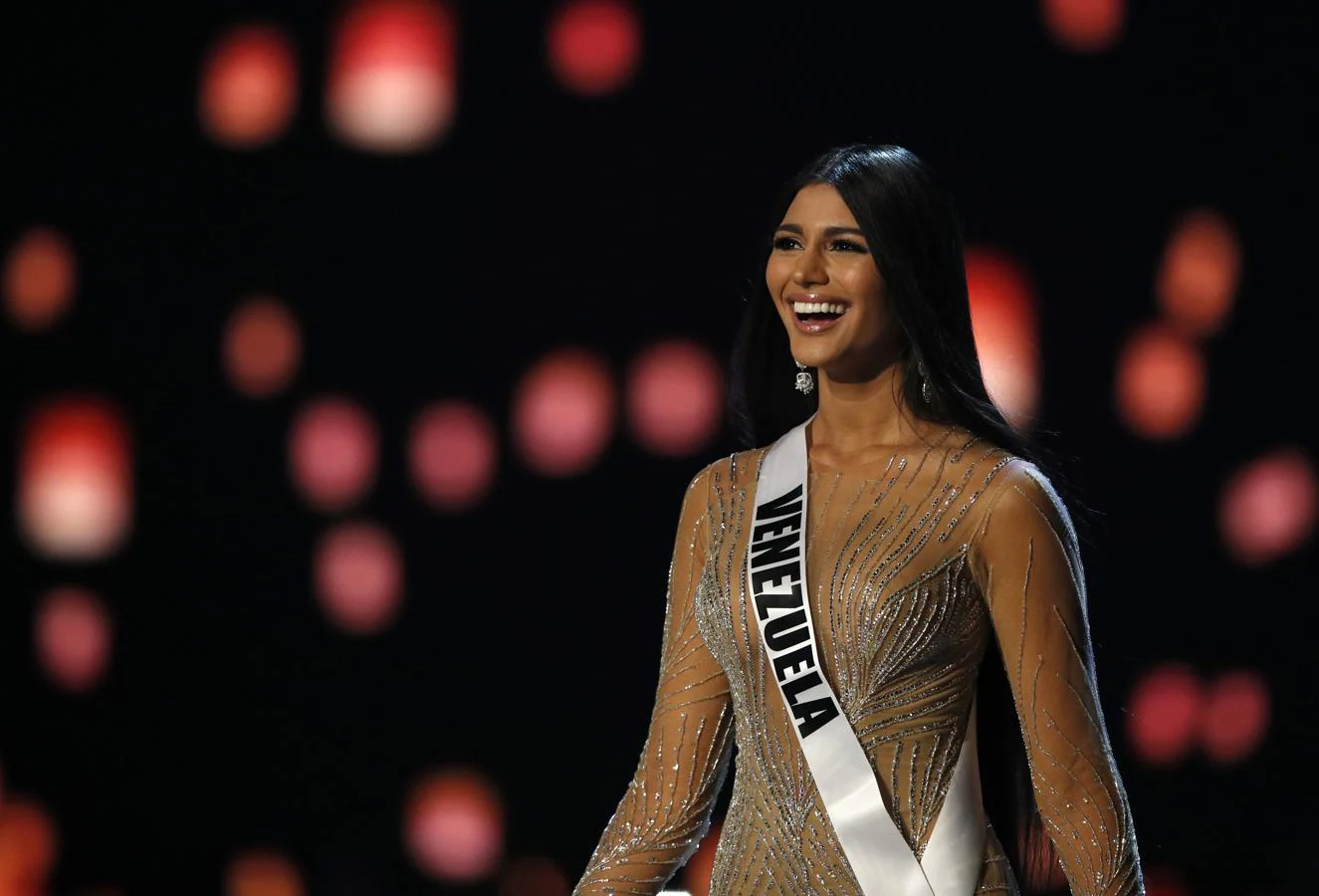 Todas Las Imágenes De La Gala De Miss Universo 2018