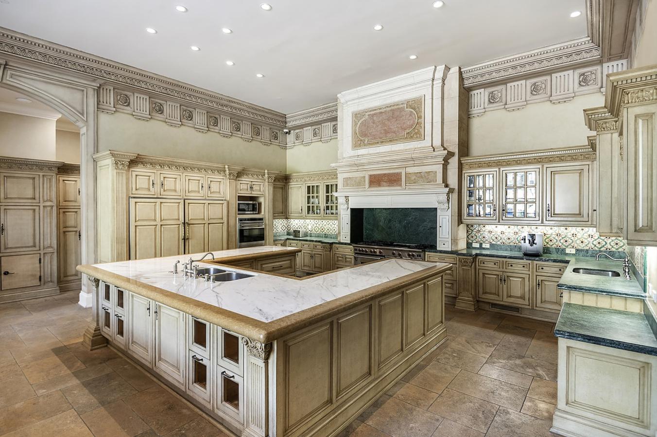 La mansión más impresionante del mundo vuelve a estar a la venta por