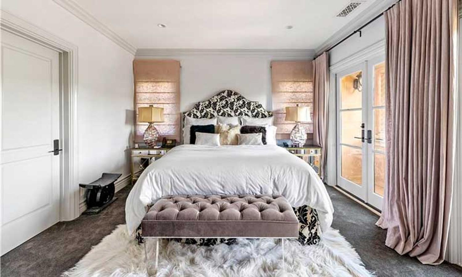 Kaley Cuoco vende, por 3,65 millones, la mansión que compró a Khloé