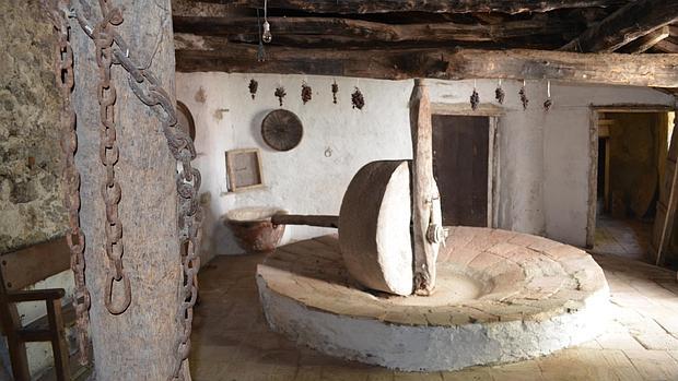Asi Es La Joya Oculta De Alpandeire Uno De Los Molinos De Aceite Mas Antiguos De Espana
