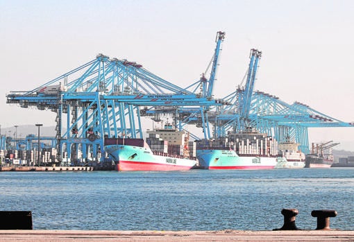 Buques de Maersk en el puerto de Algeciras