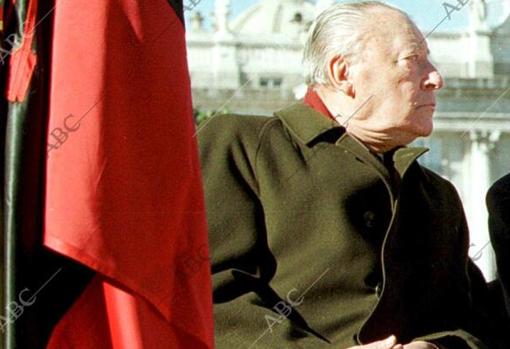Concentración en 1999 en el aniversario de la muerte de Franco.