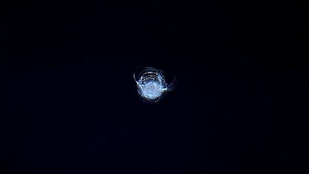 Impacto en el cristal blindado de la cúpula, a bordo de la EEI