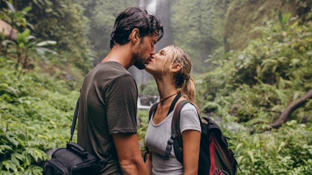 La dopamina y la oxitocina se liberan con los besos e influyen en el enamoramiento