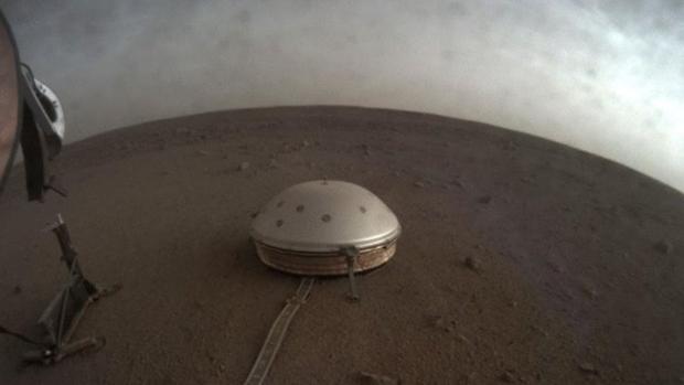 Imagen recogida desde el módulo de aterrizaje de la sonda Insight
