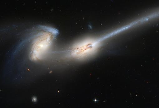 Galaxias de los Ratones (NGC 4676 A y B) en proceso de fusión