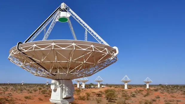 CSIRO_ScienceImage_2161_Close_up_of_a_radio_astronomy_telescope-kFk--620x349@abc.jpg