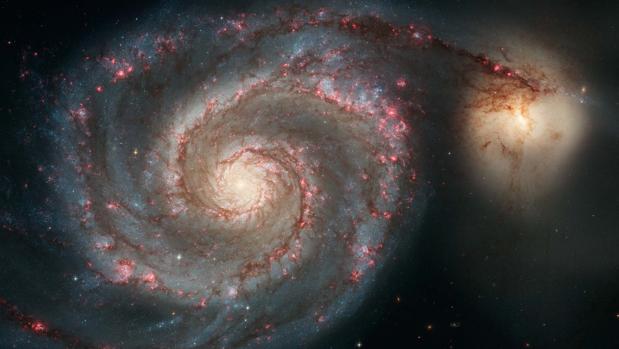 En la imagen, la impresionante galaxia espiral M51, en la que podría haberse identificado un exoplaneta