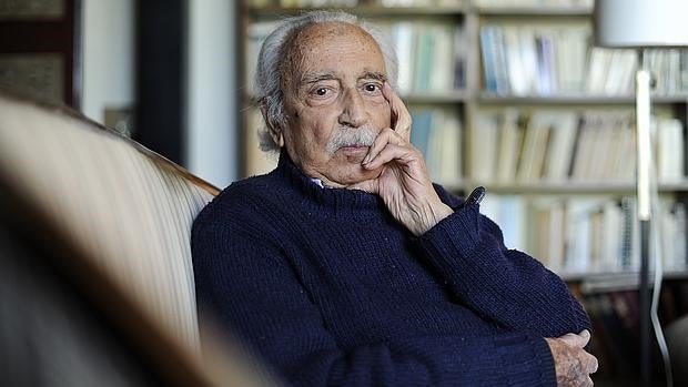 Salvador Pániker, fotografiado en su casa barcelonesa de Pedralbes