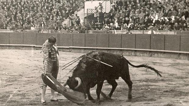 Manolete, en la plaza de toros de Barcelona