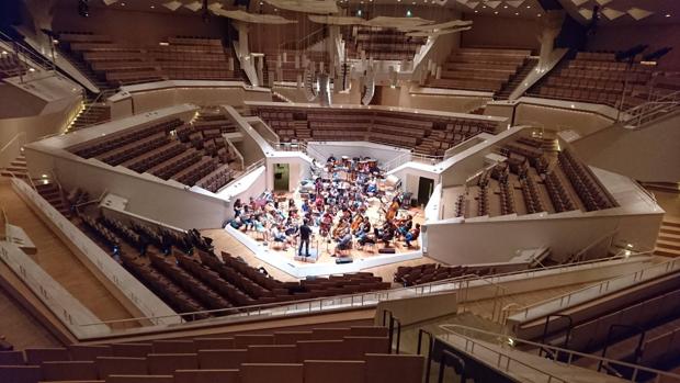 Un músico madrileño dirigirá una orquesta de refugiados sirios en Berlín