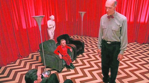 David Lynch aparece dos veces en estas listas: en la de series («Twin Peaks») y en la de cine («Mulholland Drive»)