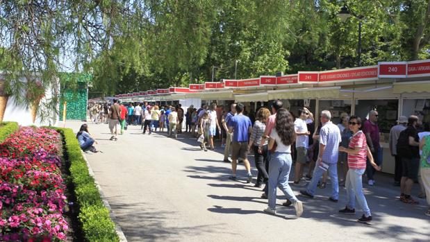 La 76 edición de la Feria del Libro echa hoy el cierre tras 17 días