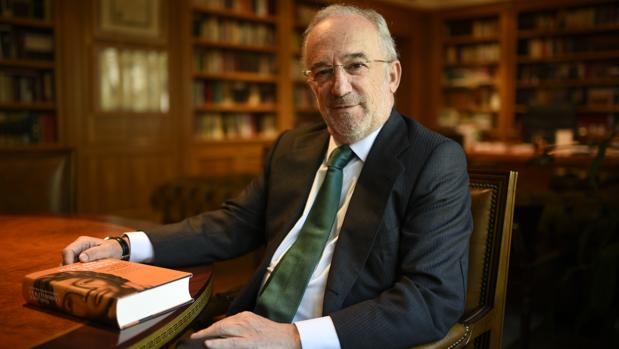 Santiago Muñoz Machado, en su despacho