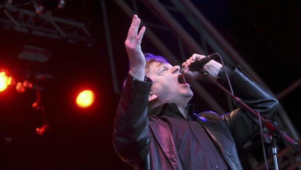 Mark E. Smith, durante una actuación en Barcelona en 2010