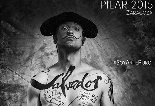 Morante de la Puebla caracterizado como Dalí en un cartel publicitario de la Feria del Pilar de Zaragoza en 2015