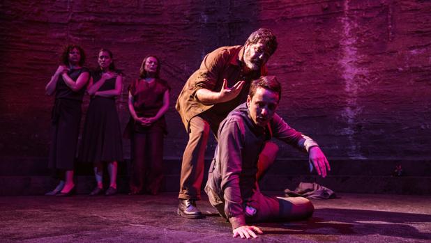 Una escena de los ensayos de «Tiempo de silencio»
