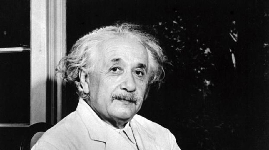 Sale a subasta una carta de Einstein donde renuncia a la 