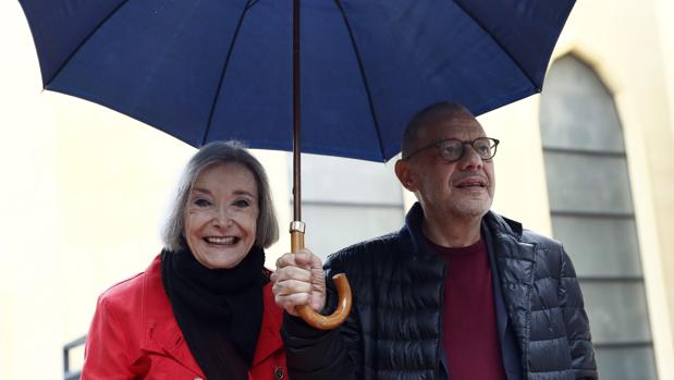 Nuria Espert y Lluís Pasqual, en el teatro de La Abadía