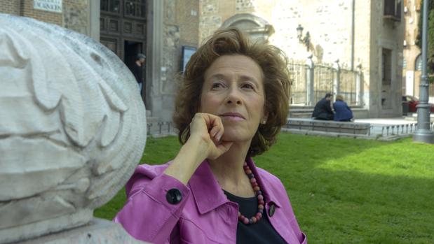 La escritora Julia Navarro, fotografiada en el Real Monasterio de la Encarnación, en Madrid
