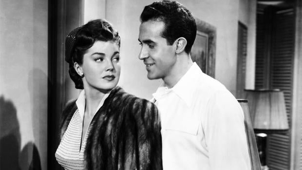 «La hija de Neptuno», película protagonizada por Esther Williams y Ricardo Montalbán, que popularizó la canción «Baby, It's Cold Outside» que ha sido censurada por la radio pública canadiense