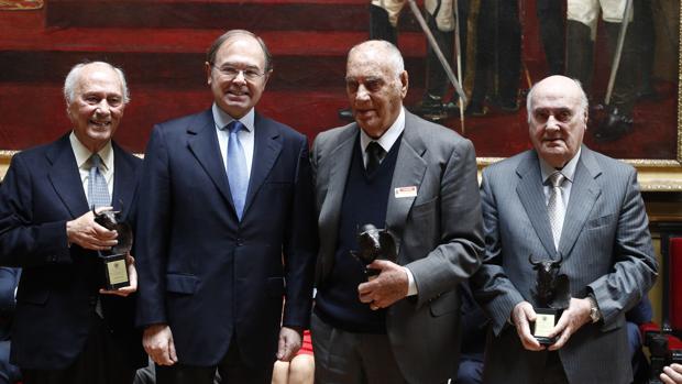 Pío García-Escudero, con José Luis, Pablo y Eduardo Lozano