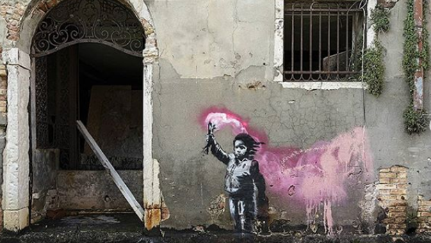 Banksy Confirma Su Ultimo Grafiti Pro Refugiados En Venecia