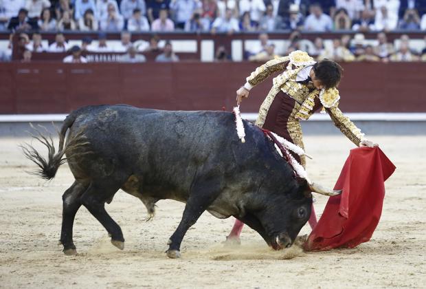Roca Rey, al natural con el sexto