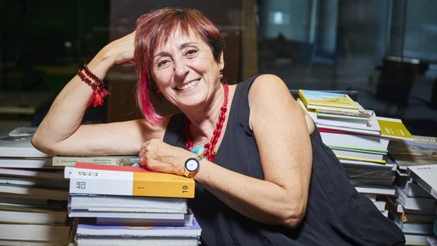 Elia Barceló ha ganado los premios Celsius e Ignotus a obras de fantasía, ciencia ficción o terror