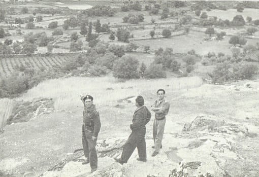 Eugenio Rodríguez Robledano, con compañeros del regimiento