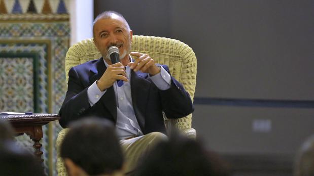 El escritor Arturo Pérez-Reverte