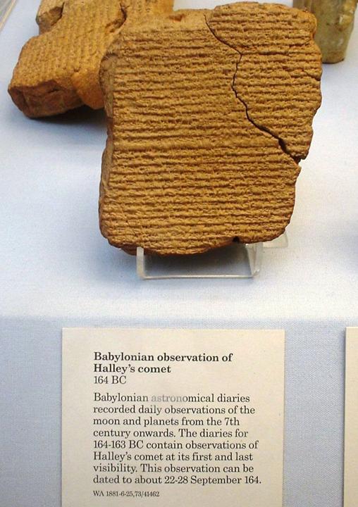 Tablilla babilónica en la que se registra el paso del cometa Haley