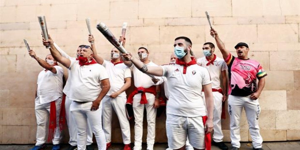 Así fue el encierro sin toros y calles vacías de hoy en Pamplona