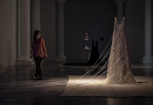 Image of the work «Like a room full of light», which symbolizes the past