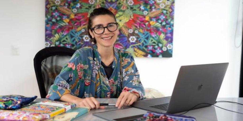 Catalina Estrada: «Ilustrar es dar luz, dar forma y color a las palabras, a  los textos, a las emociones»