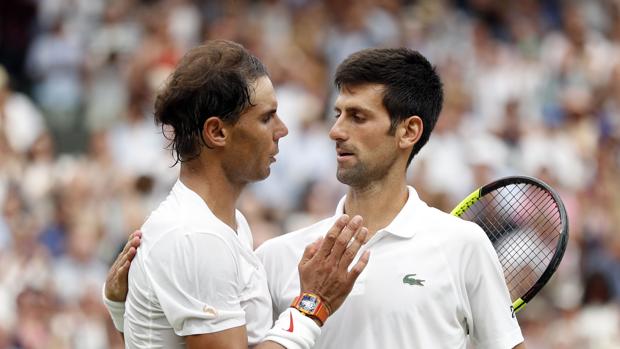 Nadal felicita a Djokovic tras el encuentro