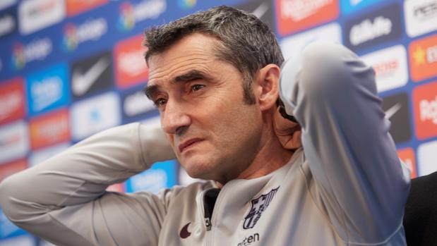 Valverde, reflexivo, durante la rueda de prensa