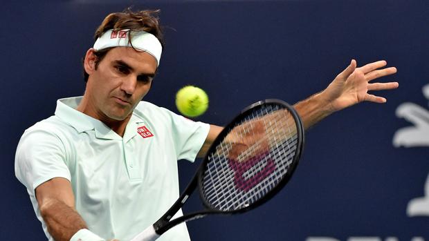 Federer, durante el partido ante Shapovalov